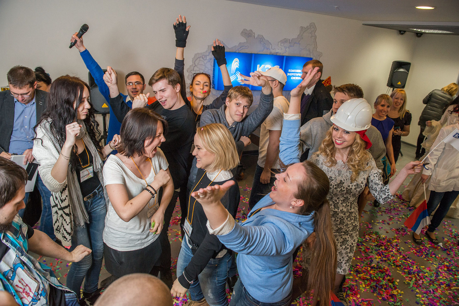 фото - Видео-корпоратив КЭС-Холдинг: съёмки ролика в стиле Lip Dub (Липдаб) к 23 февраля и 8 марта