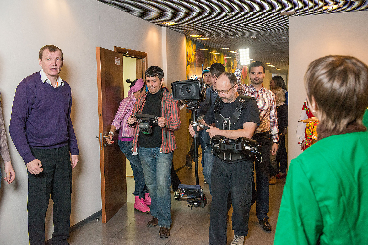 фото - Видео-корпоратив КЭС-Холдинг: съёмки ролика в стиле Lip Dub (Липдаб) к 23 февраля и 8 марта